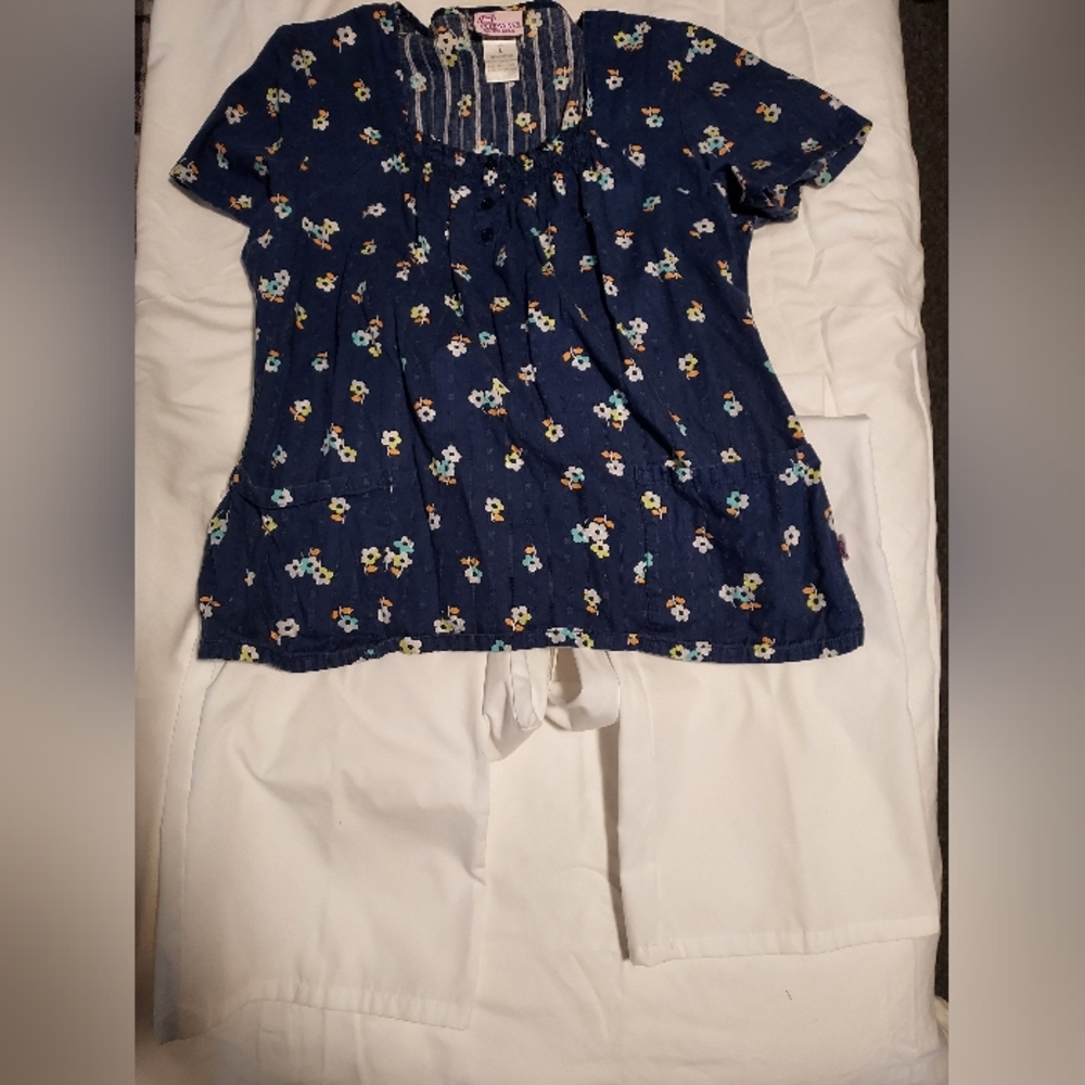 Navy Skechers Size Large Scrub top and White Landau NWOT size Small Pant